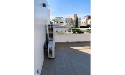 Resale - Villa / Semi detached - Alicante - Campoamor