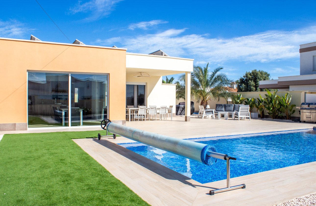 Revente - Villa / Semi detached - Torrevieja - La Siesta - El Salado - Torreta