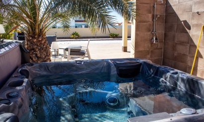 Revente - Villa / Semi detached - Torrevieja - La Siesta - El Salado - Torreta