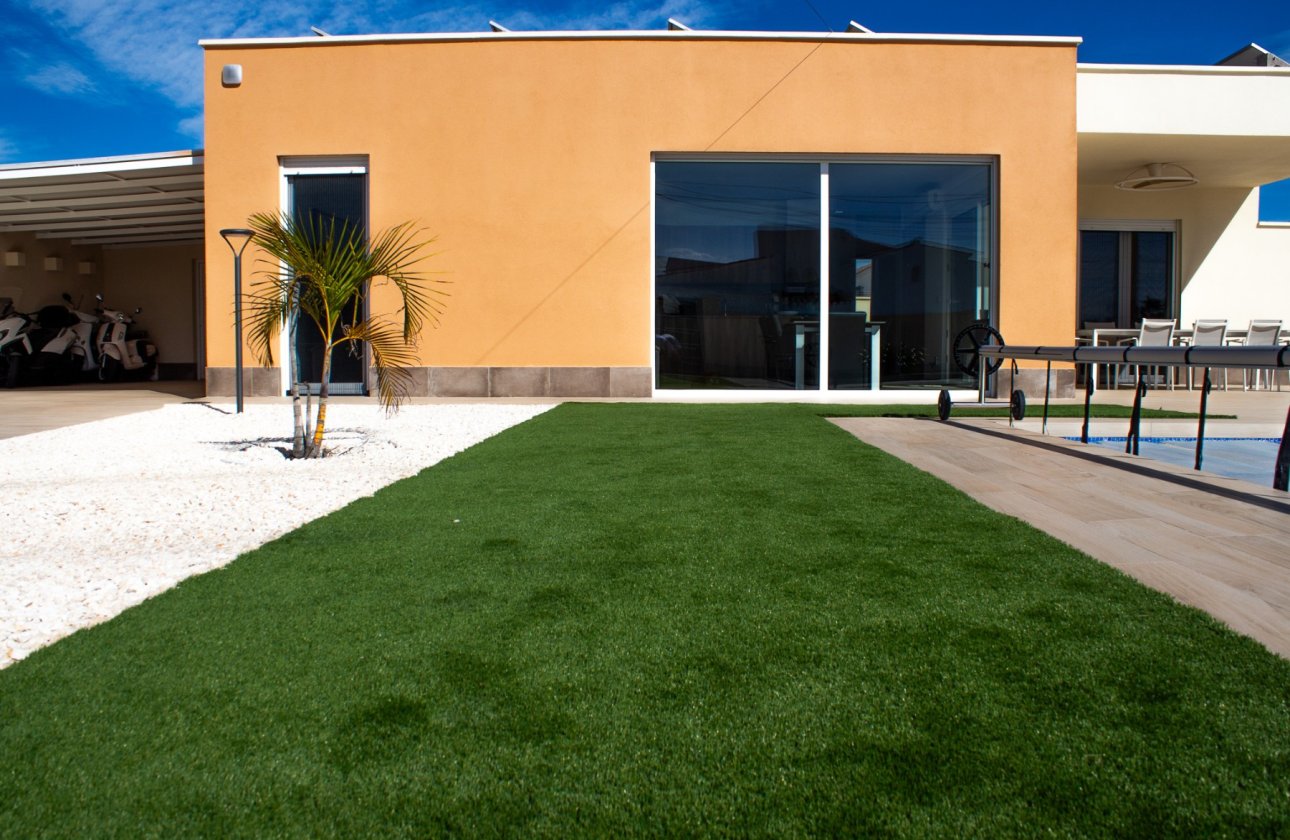 Revente - Villa / Semi detached - Torrevieja - La Siesta - El Salado - Torreta