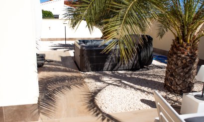 Revente - Villa / Semi detached - Torrevieja - La Siesta - El Salado - Torreta
