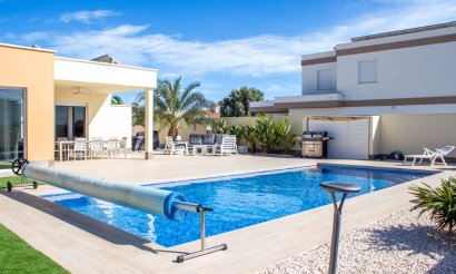 Revente - Villa / Semi detached - Torrevieja - La Siesta - El Salado - Torreta