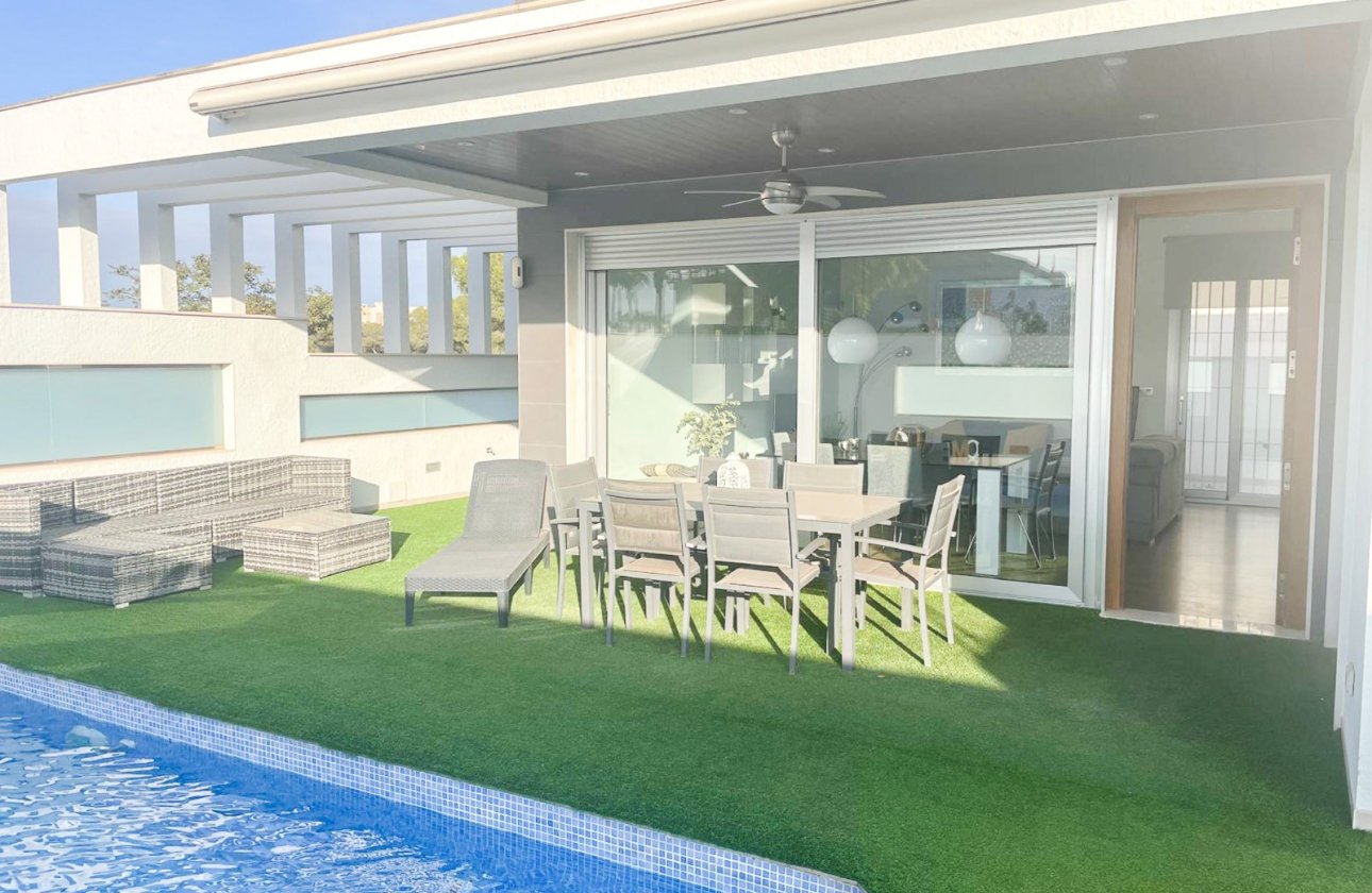 Revente - Villa / Semi detached - Orihuela Costa - Mil Palmeras