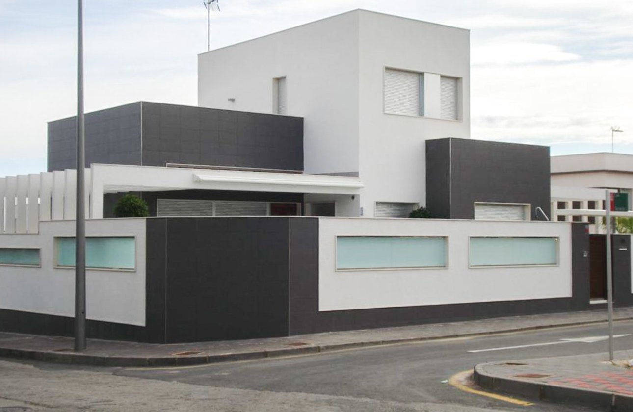 Revente - Villa / Semi detached - Orihuela Costa - Mil Palmeras