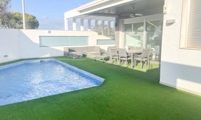 Revente - Villa / Semi detached - Orihuela Costa - Mil Palmeras