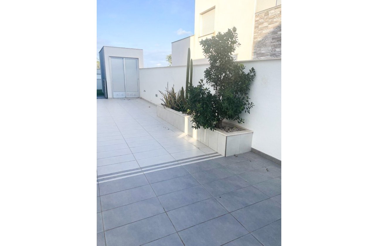 Revente - Villa / Semi detached - Orihuela Costa - Mil Palmeras