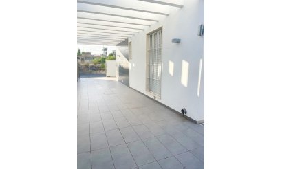 Revente - Villa / Semi detached - Orihuela Costa - Mil Palmeras
