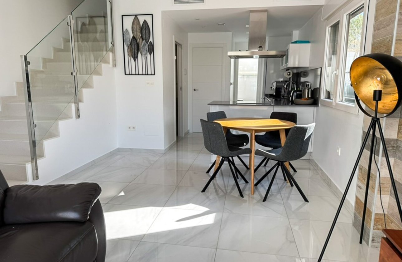 Revente - Villa / Semi detached - Torrevieja - Los Balcones