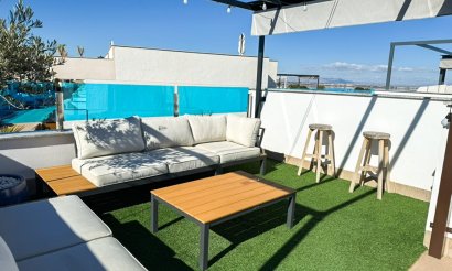 Revente - Villa / Semi detached - Torrevieja - Los Balcones