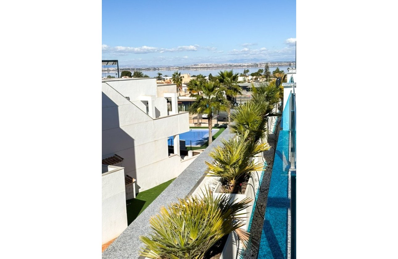 Revente - Villa / Semi detached - Torrevieja - Los Balcones