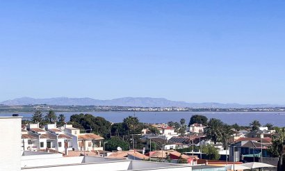 Revente - Villa / Semi detached - Torrevieja - Los Balcones
