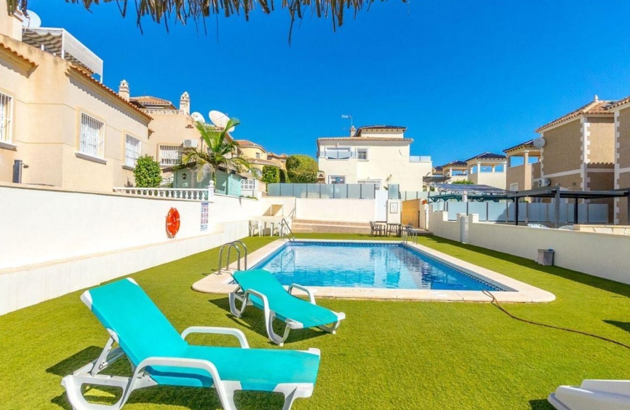 Revente - Villa - Orihuela Costa - Villamartín