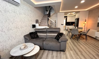 Resale - Townhouse - Villamartin