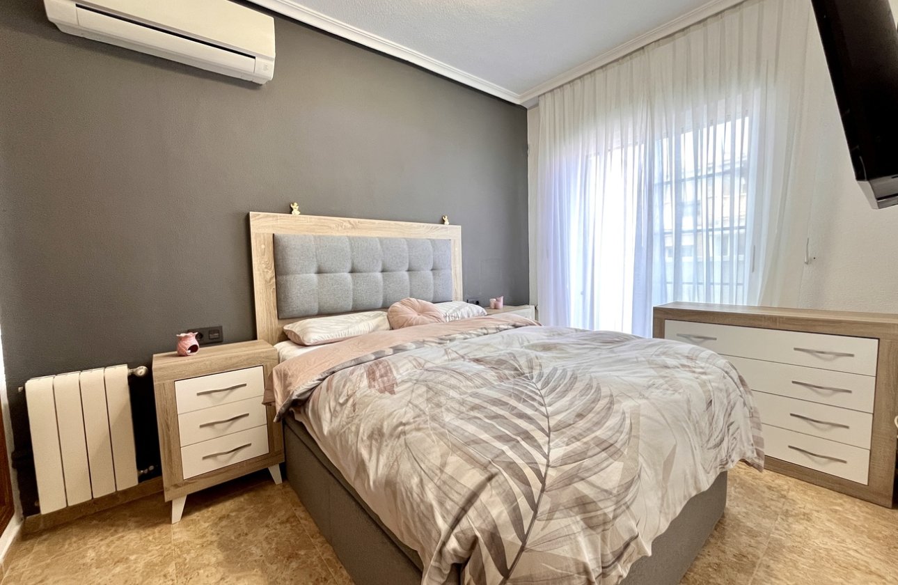 Resale - Townhouse - Villamartin