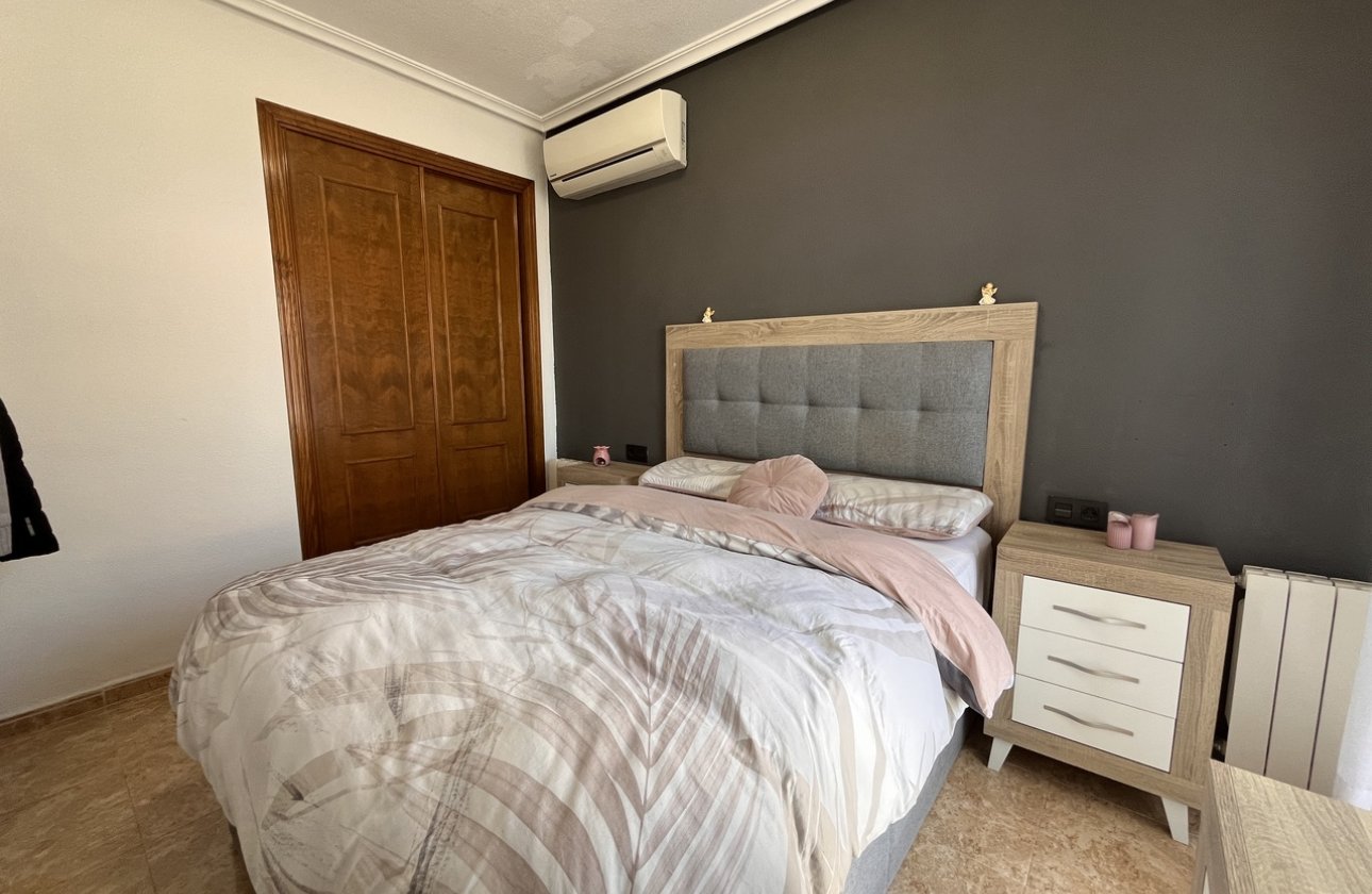 Resale - Townhouse - Villamartin