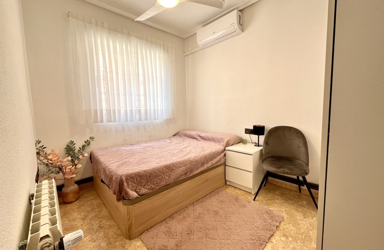 Resale - Townhouse - Villamartin