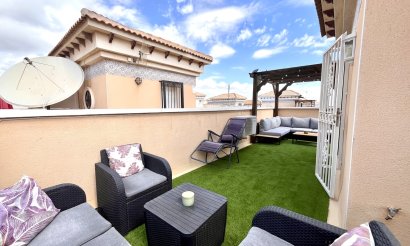 Resale - Townhouse - Villamartin