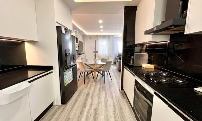 Resale - Townhouse - Villamartin