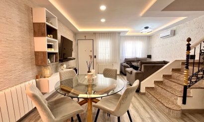 Resale - Townhouse - Villamartin