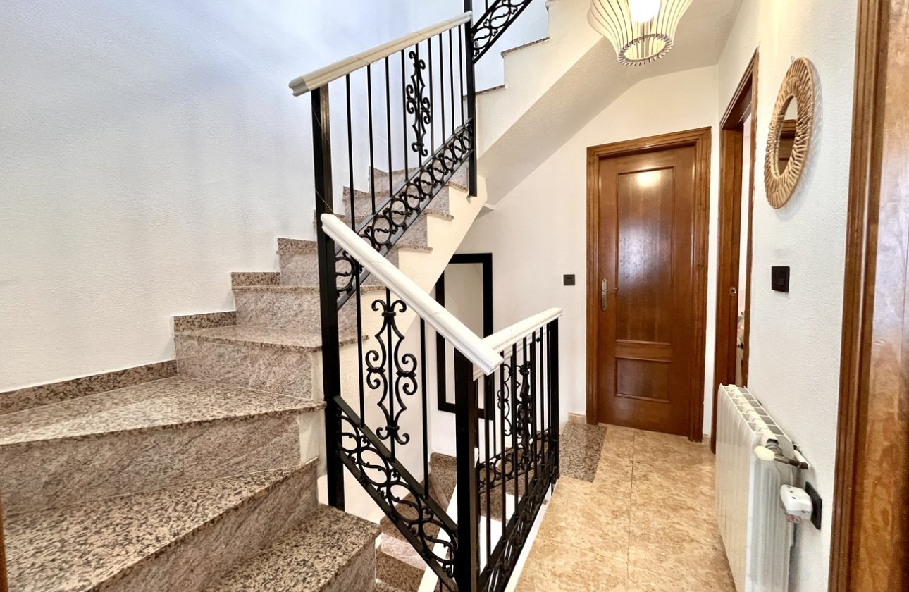 Resale - Townhouse - Villamartin