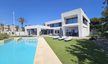 Resale - Villa - Cabo Roig