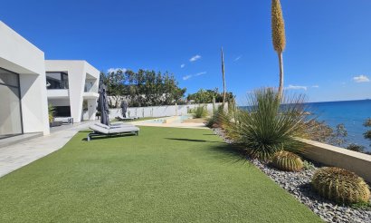 Resale - Villa - Cabo Roig