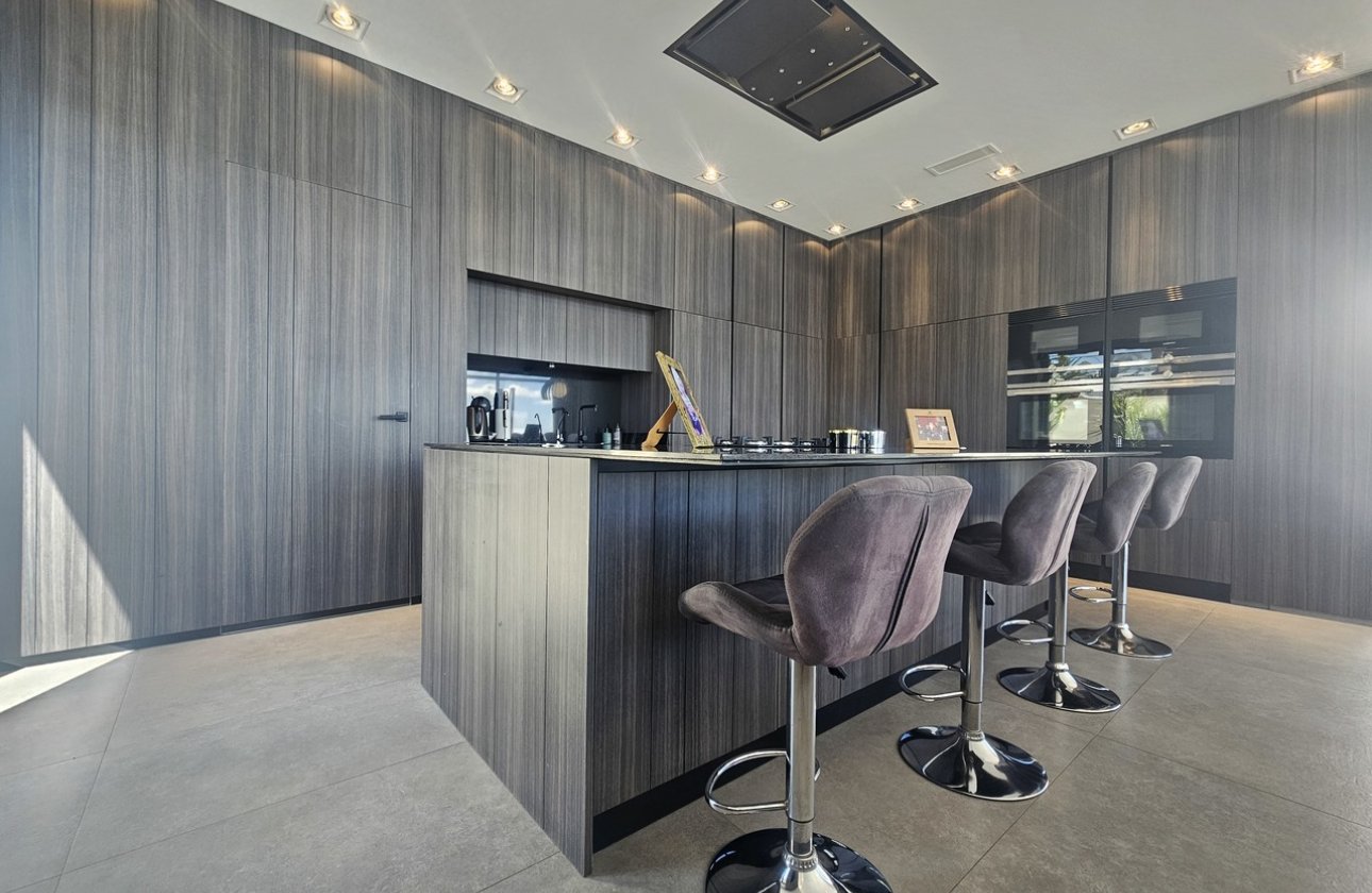 Resale - Villa - Cabo Roig