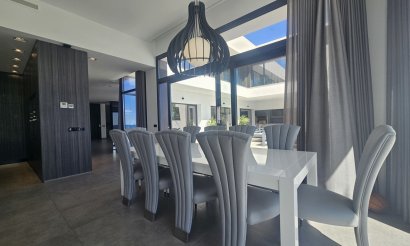 Resale - Villa - Cabo Roig