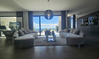 Resale - Villa - Cabo Roig