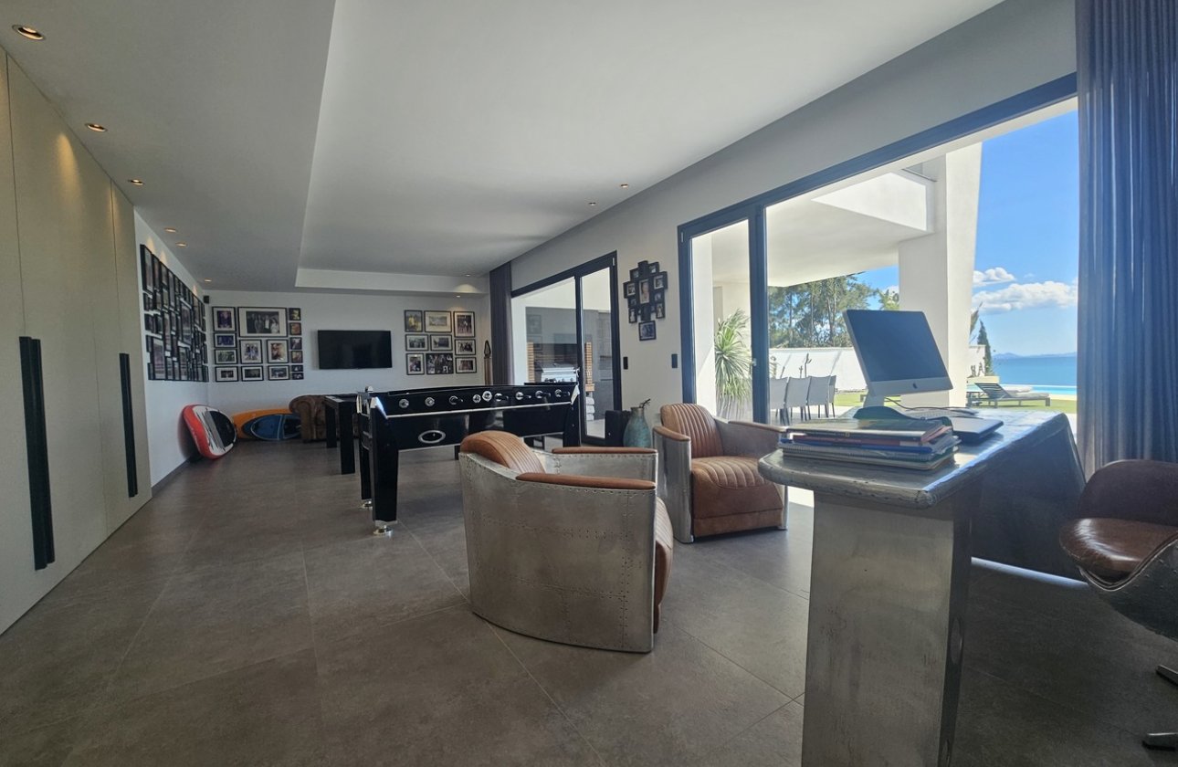 Resale - Villa - Cabo Roig