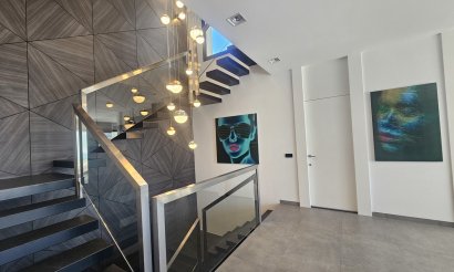 Resale - Villa - Cabo Roig