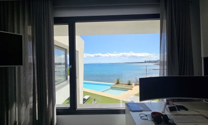 Resale - Villa - Cabo Roig