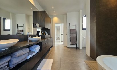 Resale - Villa - Cabo Roig