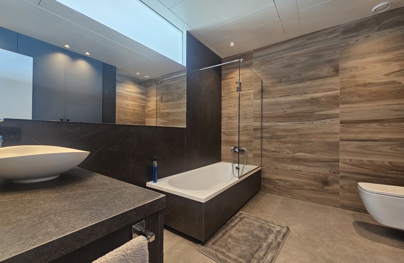 Resale - Villa - Cabo Roig