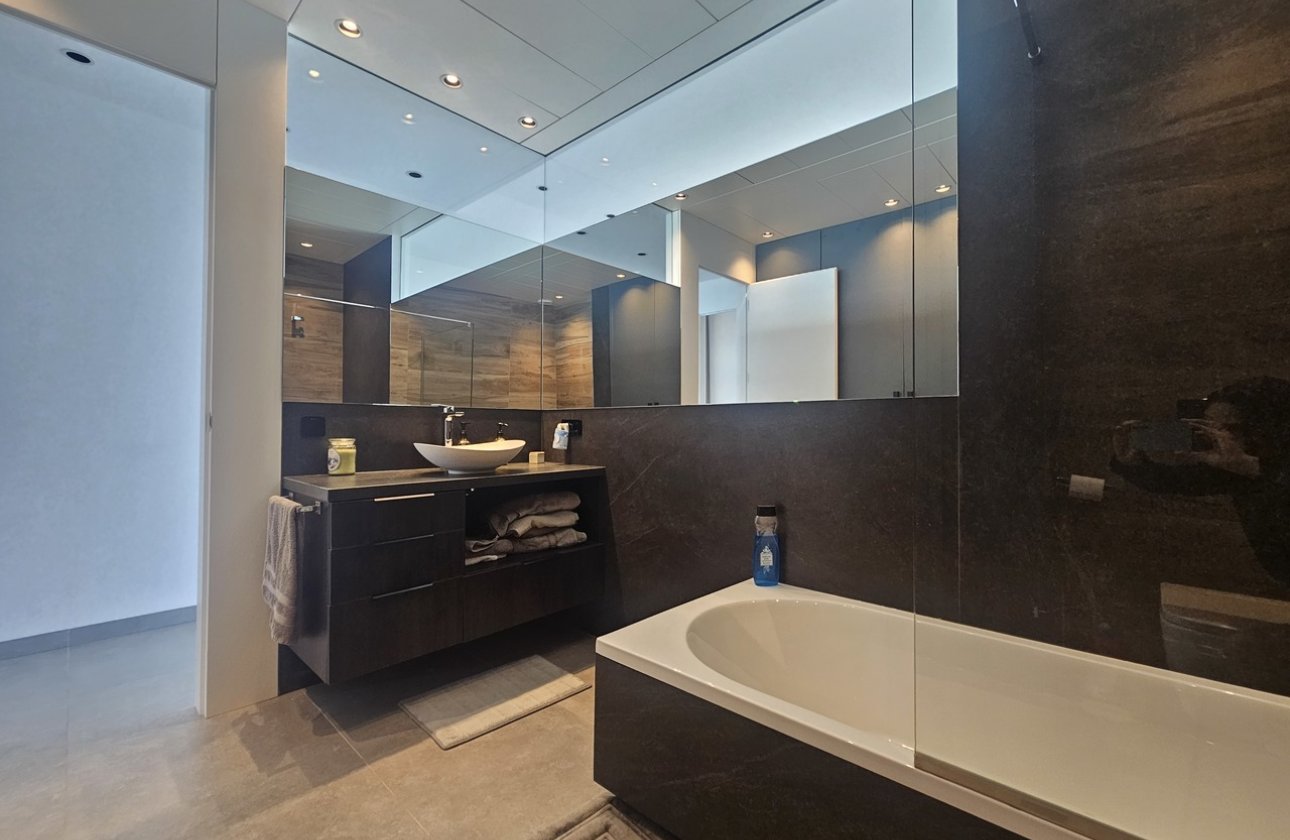 Resale - Villa - Cabo Roig