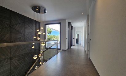 Resale - Villa - Cabo Roig