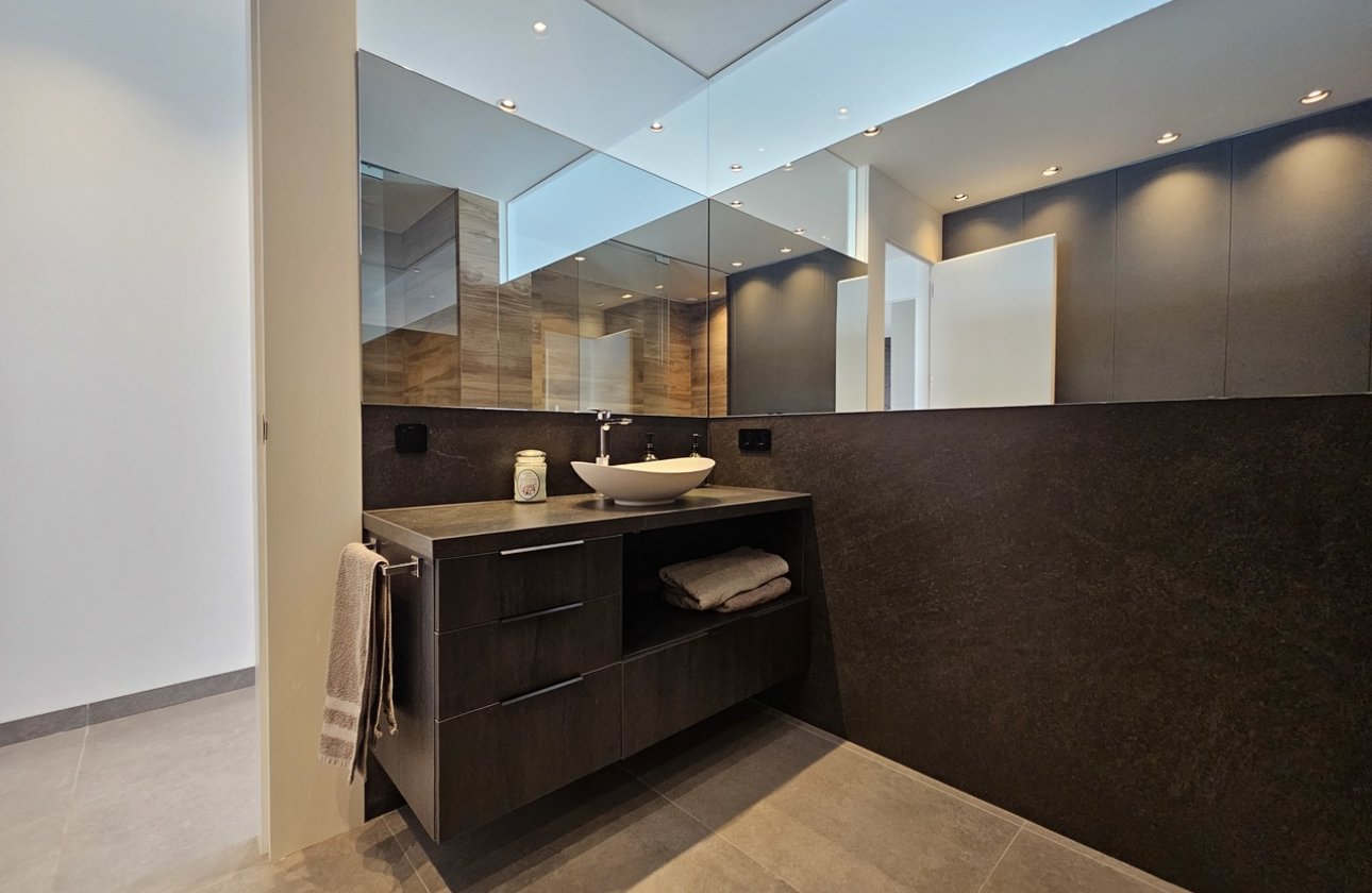 Resale - Villa - Cabo Roig