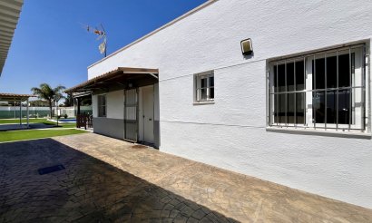 Resale - Villa - Alcantarilla
