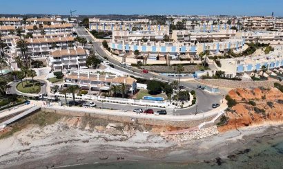 Resale - Villa - Cabo Roig