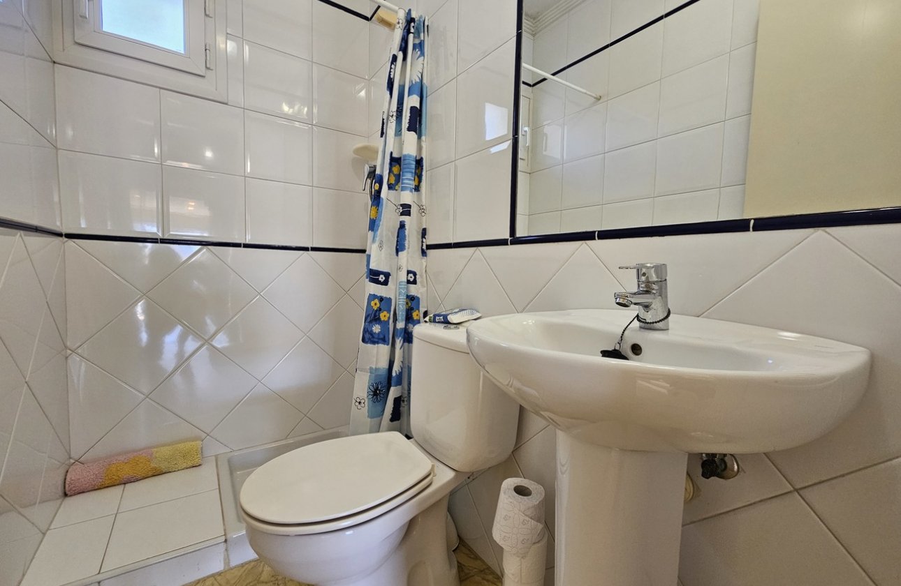 Resale - Villa - Cabo Roig