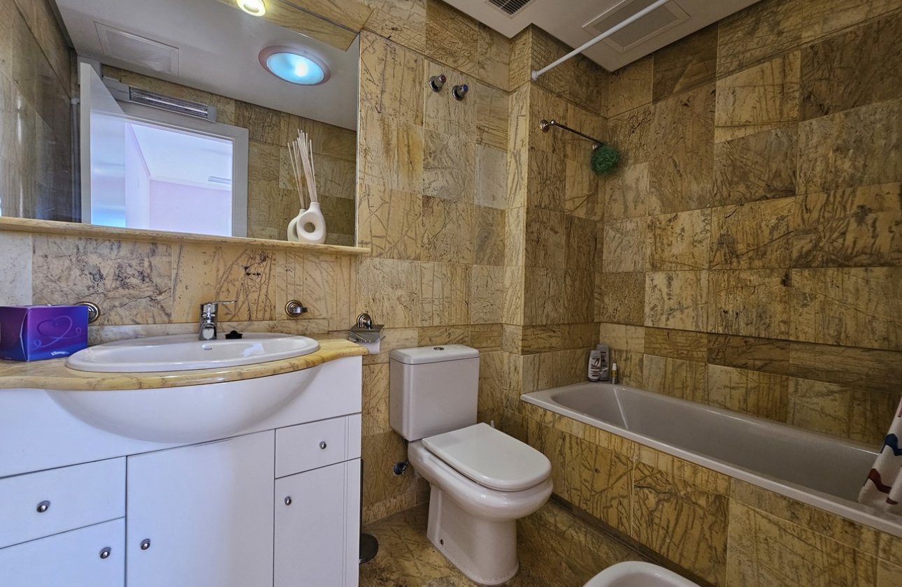 Resale - Villa - Cabo Roig