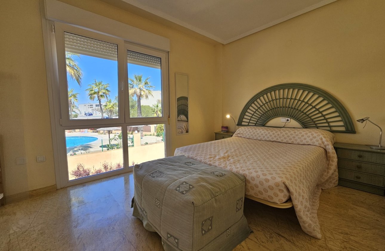 Resale - Villa - Cabo Roig