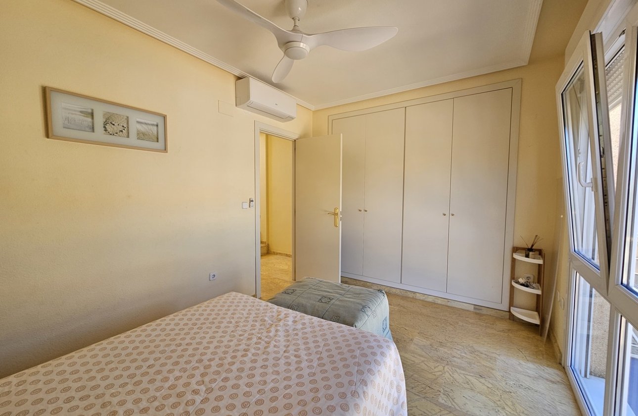 Resale - Villa - Cabo Roig