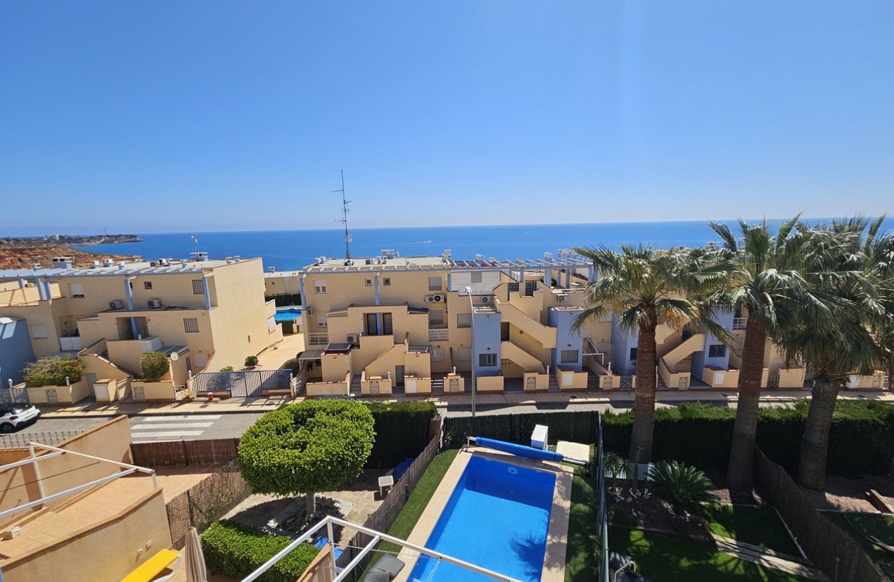 Resale - Villa - Cabo Roig
