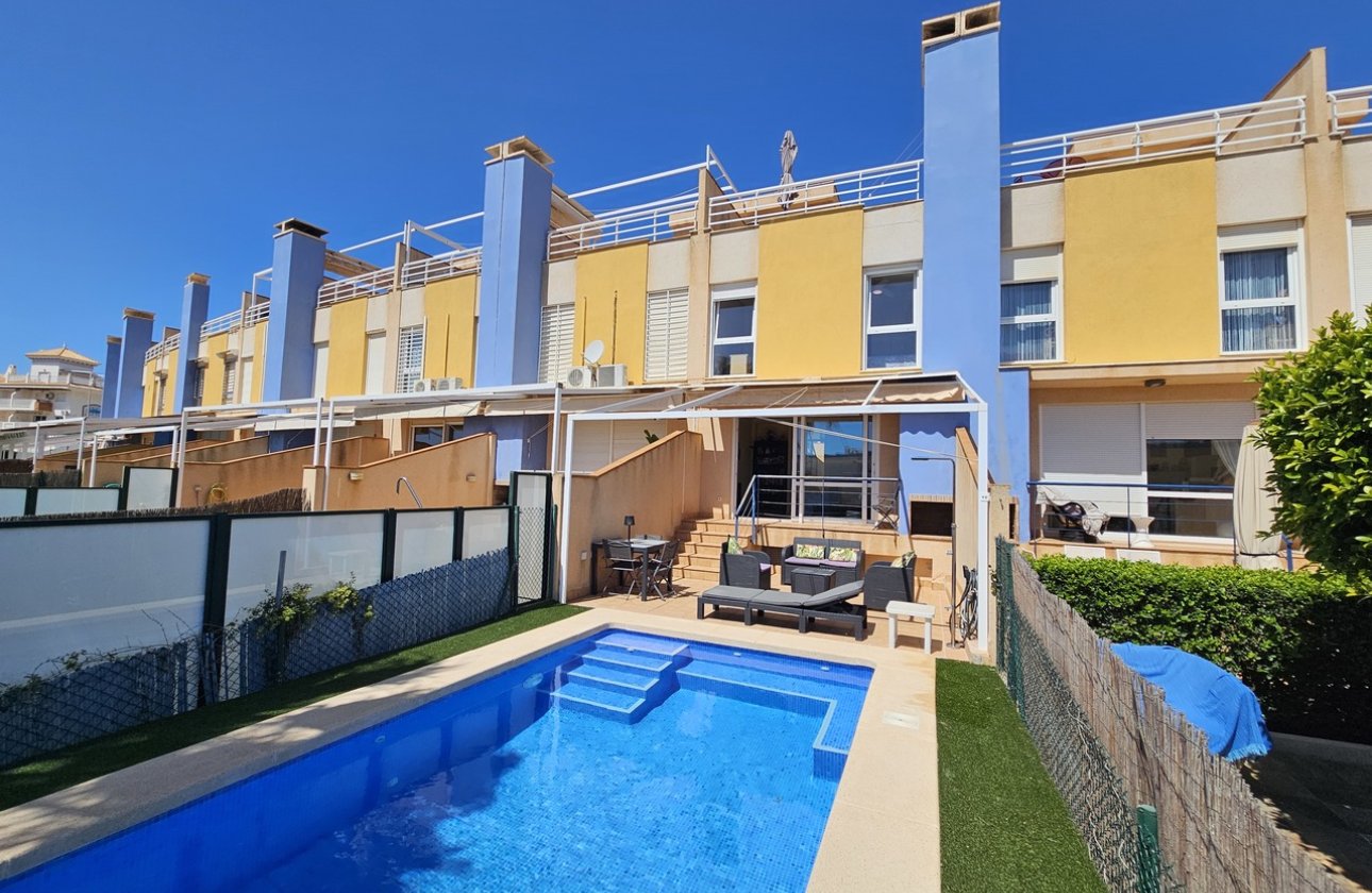 Resale - Villa - Cabo Roig