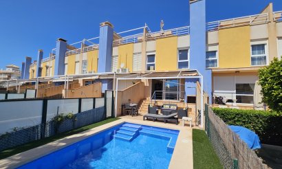 Resale - Villa - Cabo Roig