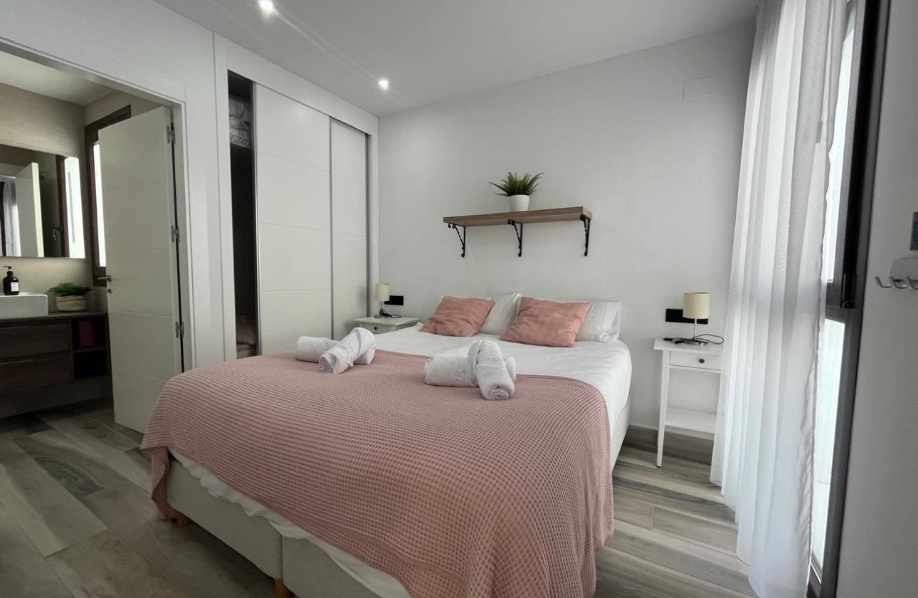 Resale - Villa - Los Balcones