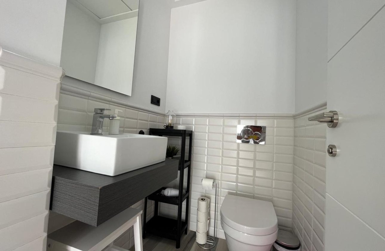 Resale - Villa - Los Balcones