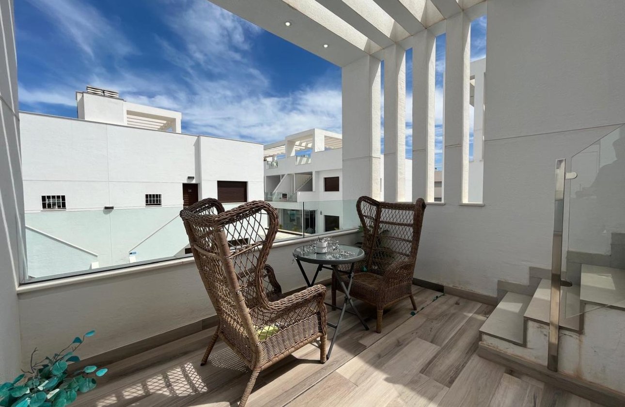 Resale - Villa - Los Balcones