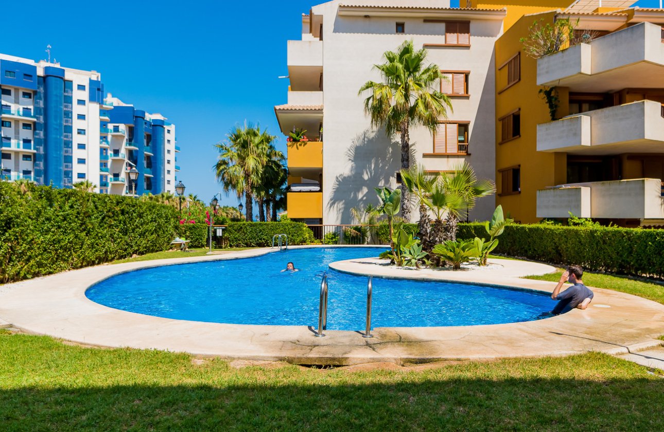 Resale - Apartment / flat - Punta Prima
